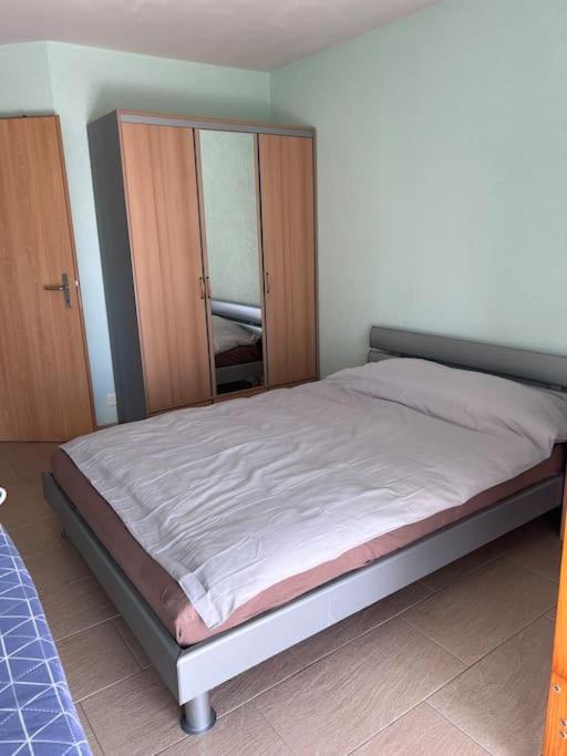 Villa Beautiful House With Free Parking On Premise Utzenstorf Exterior foto