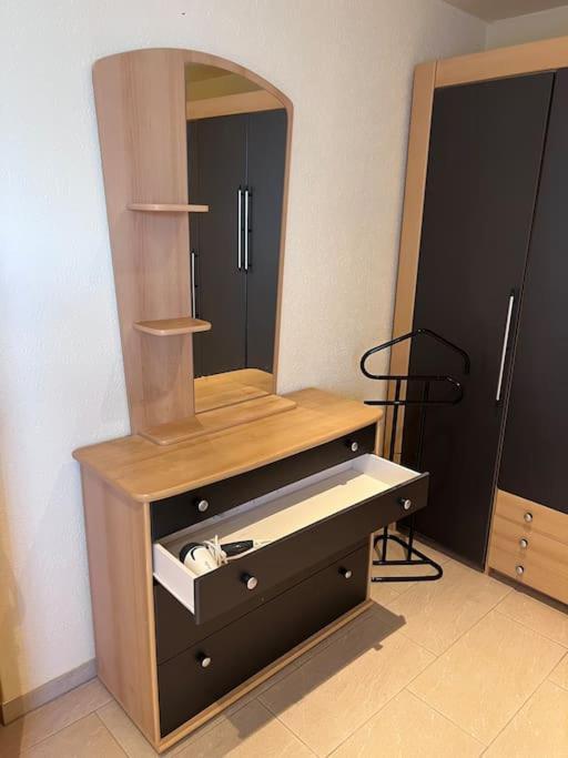 Villa Beautiful House With Free Parking On Premise Utzenstorf Exterior foto