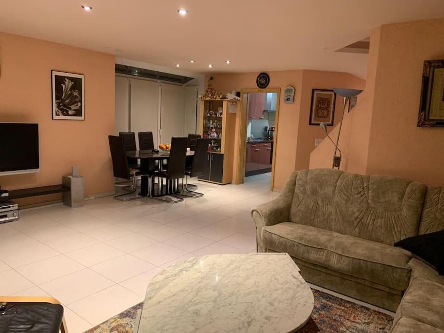Villa Beautiful House With Free Parking On Premise Utzenstorf Exterior foto