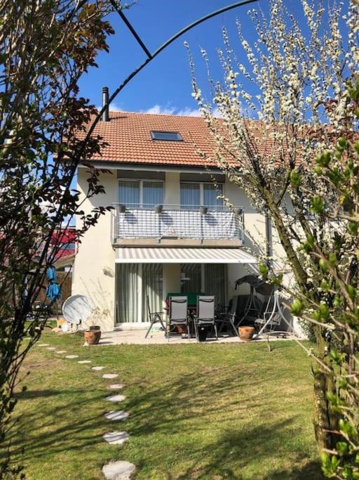Villa Beautiful House With Free Parking On Premise Utzenstorf Exterior foto